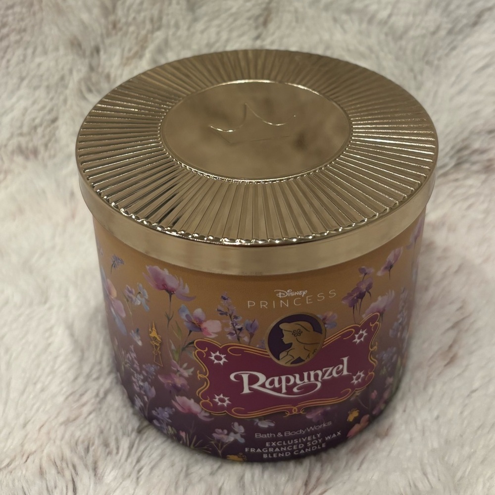 Bath and Body Works Rapunzel Tower Candle Holder Disney Princess With Candle NEW - Picture 7 of 10